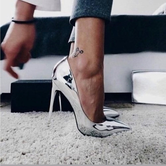 ROUGE metallic silver 8 1/2  sexy STILETTOS - Picture 8 of 9